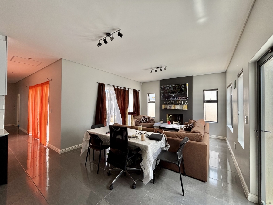 3 Bedroom Property for Sale in Sandown Western Cape